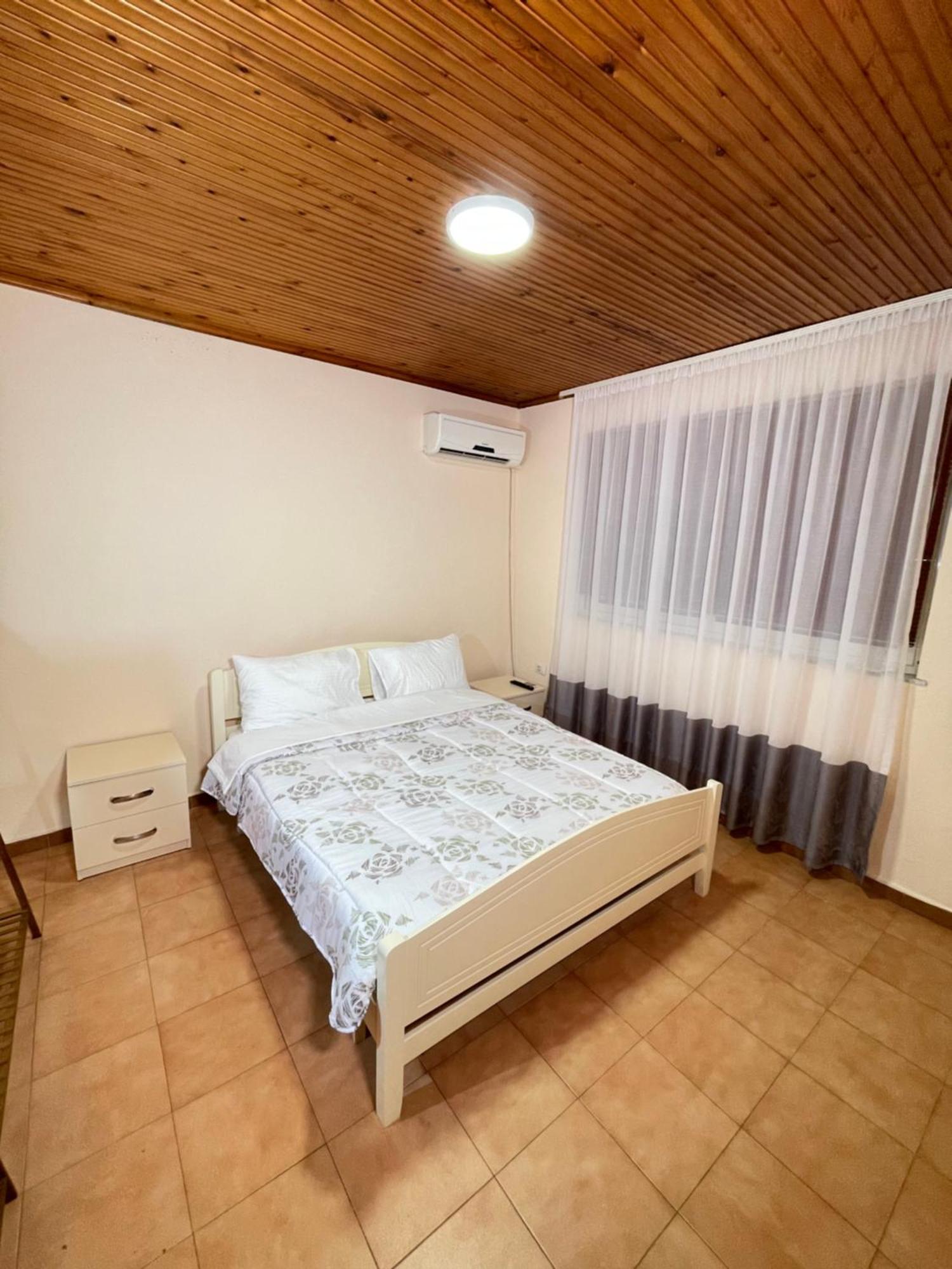 Shkodra Guest House & Trips מראה חיצוני תמונה