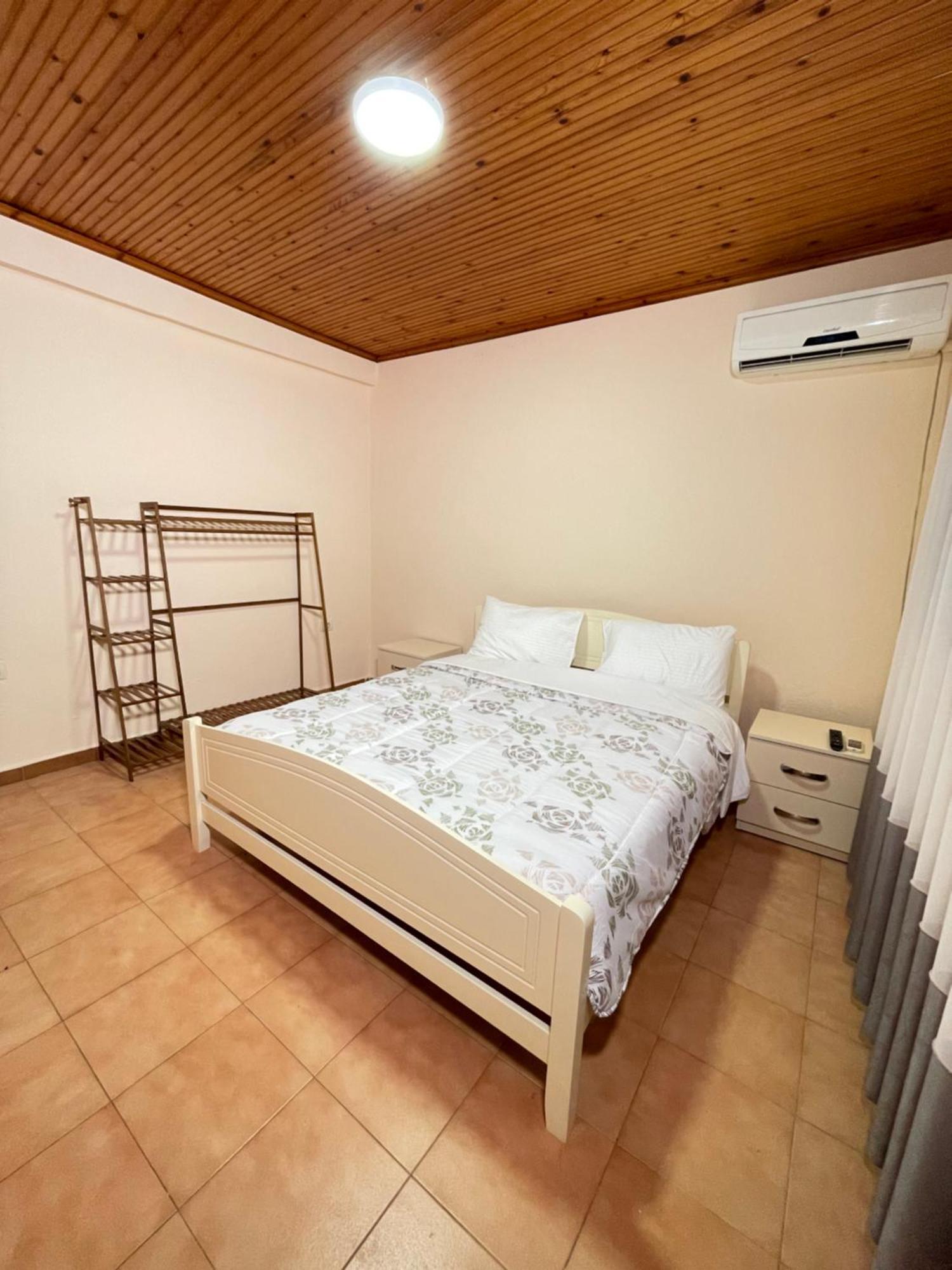 Shkodra Guest House & Trips מראה חיצוני תמונה