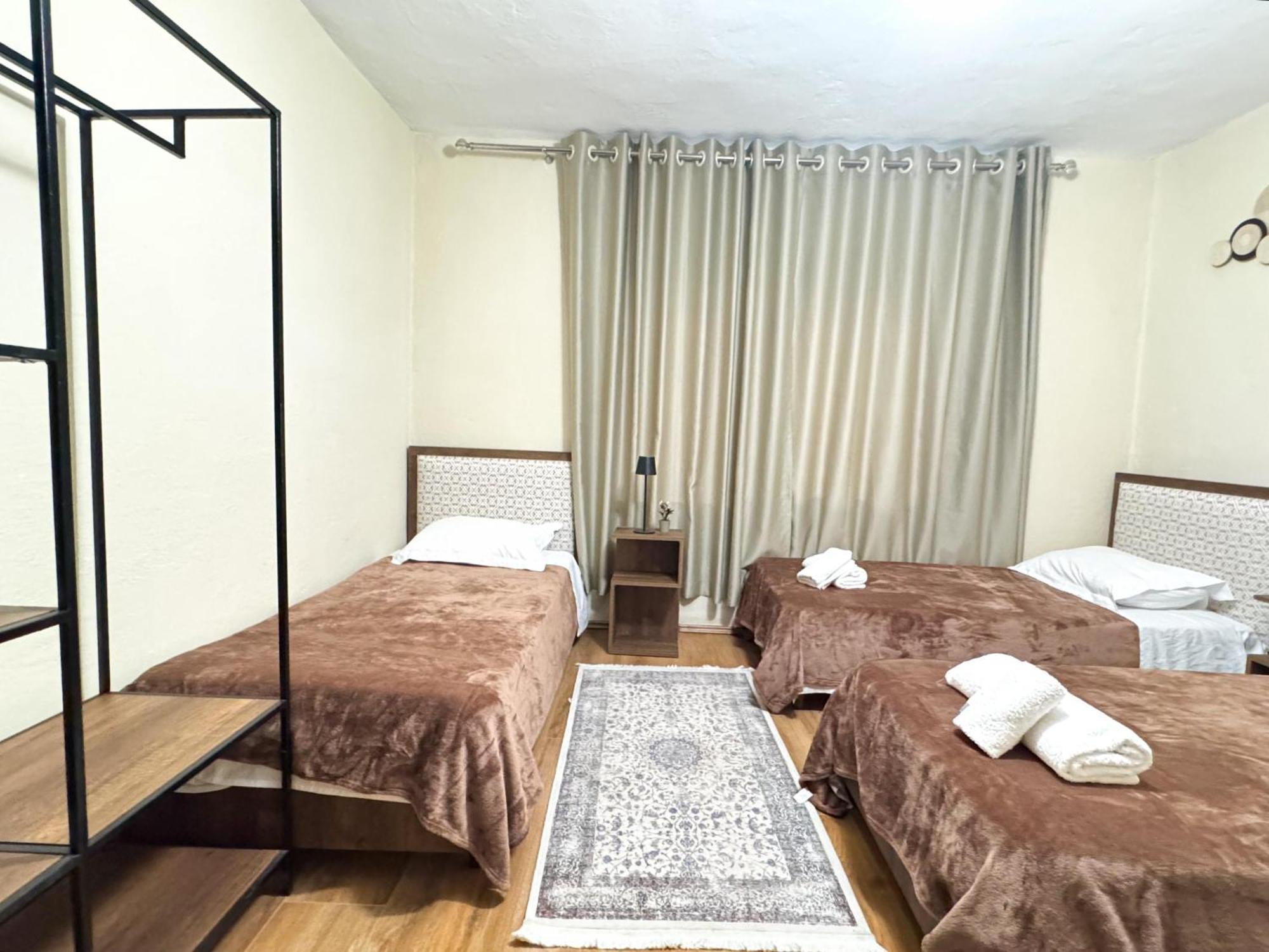 Shkodra Guest House & Trips מראה חיצוני תמונה