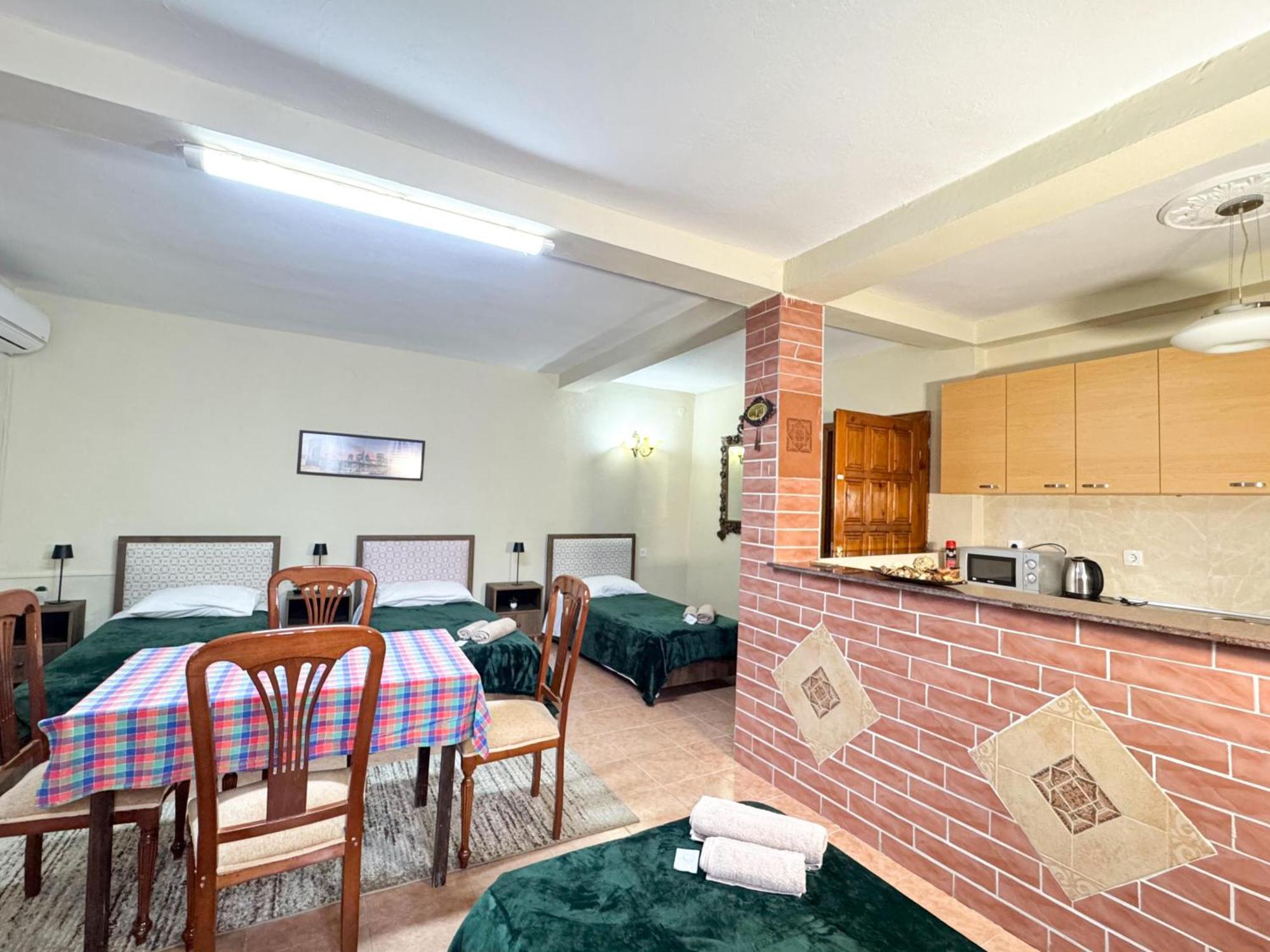 Shkodra Guest House & Trips מראה חיצוני תמונה