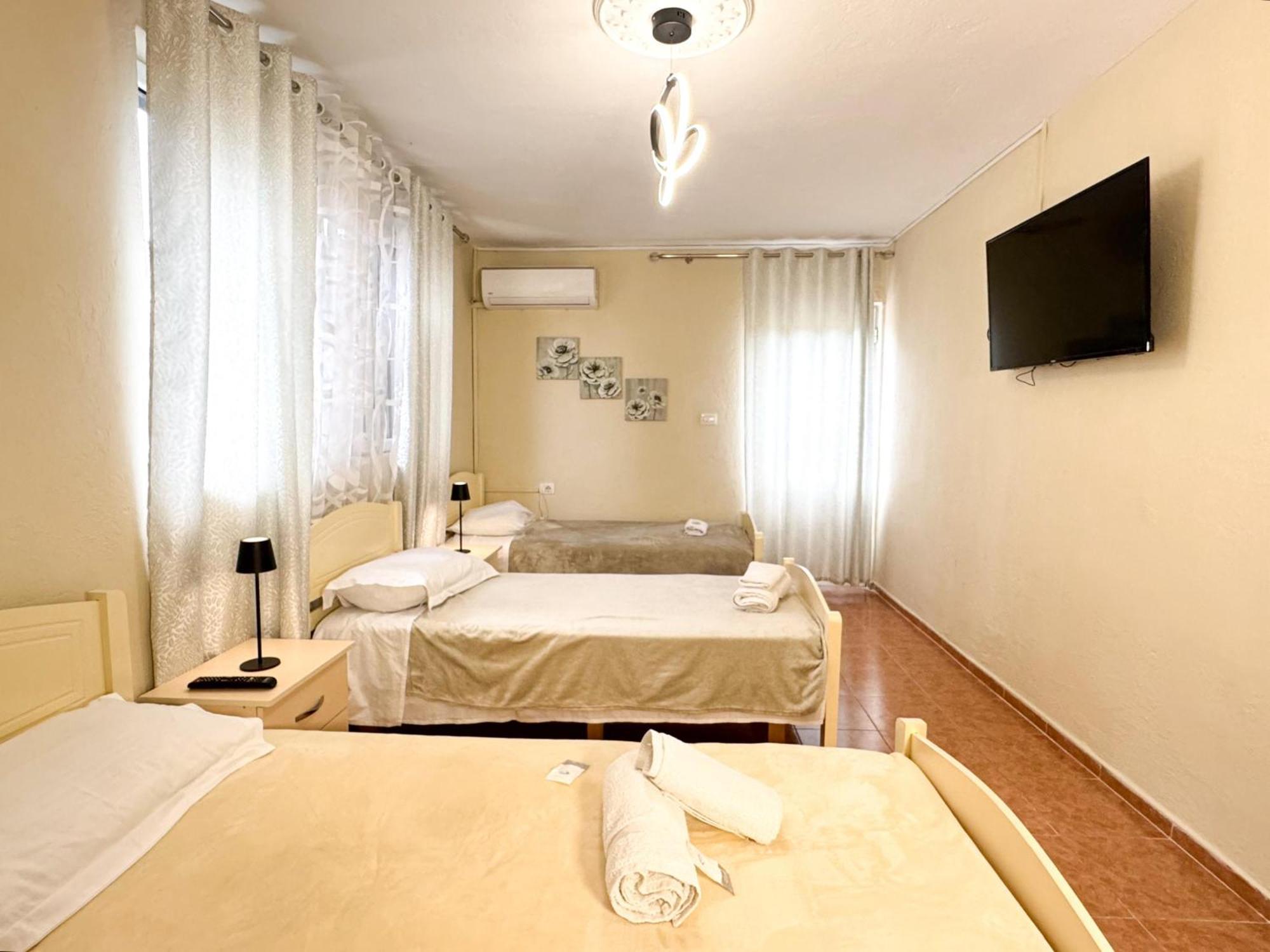 Shkodra Guest House & Trips מראה חיצוני תמונה
